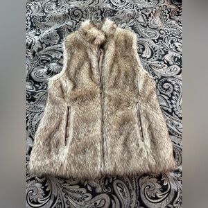 Charlotte Russe Faux Fur Vest - Cream and Brown
